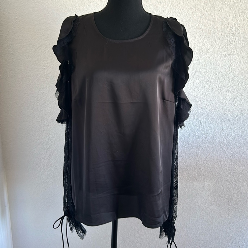 Black Lace Long Sleeve Top with Shoulder Cutout Size XLarge